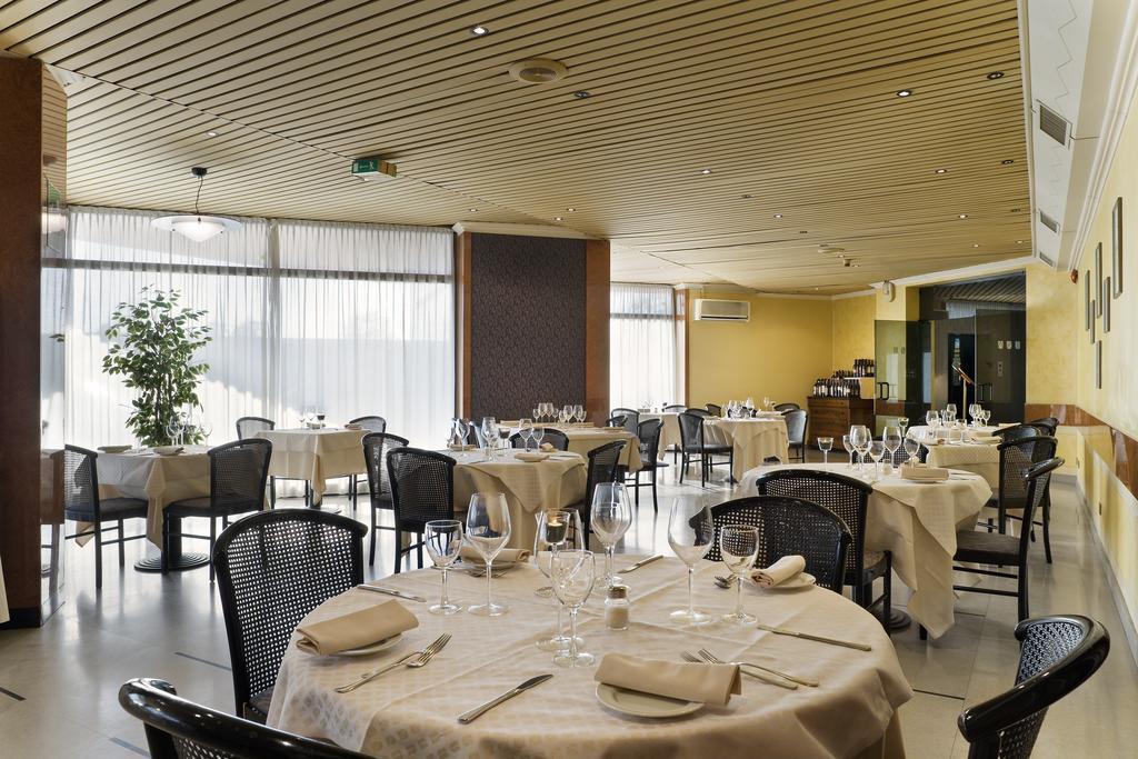 Una Hotel Lodi Restaurant photo