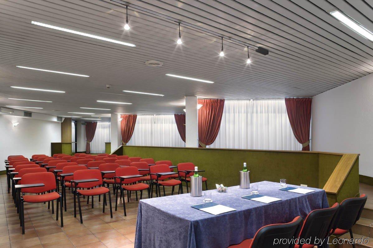Una Hotel Lodi Extérieur photo