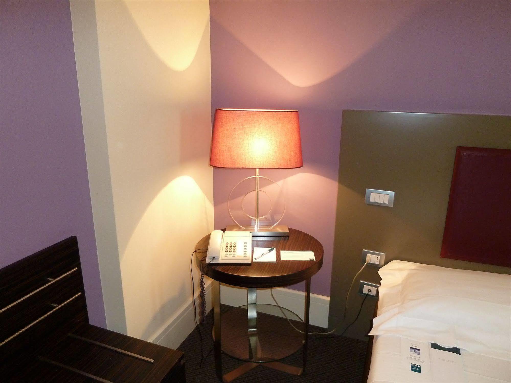 Una Hotel Lodi Extérieur photo