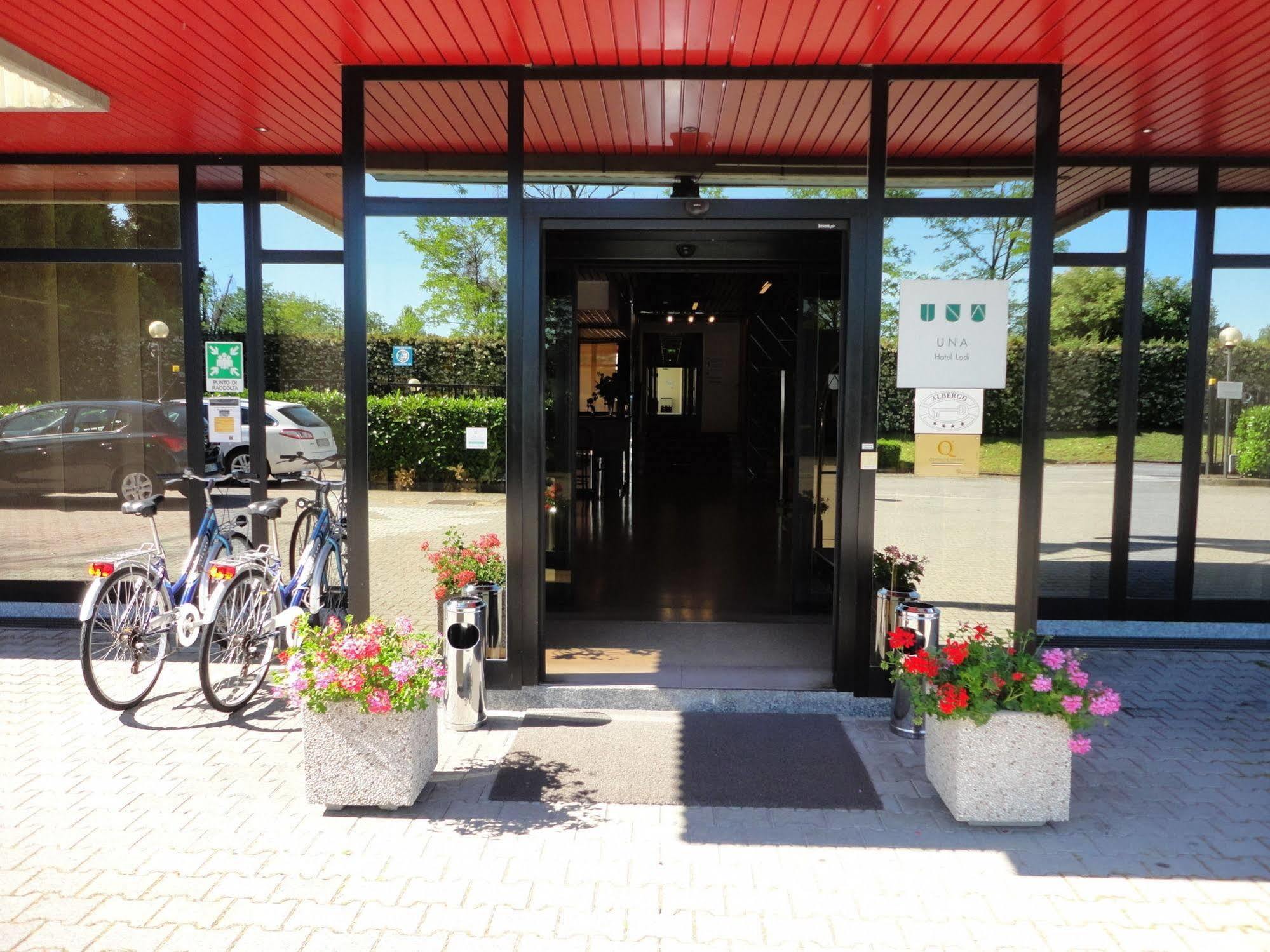 Una Hotel Lodi Extérieur photo